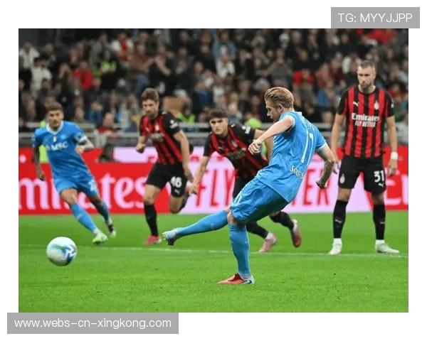 AC米兰前锋头球成功点燃主场