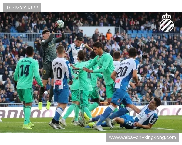 皇马底线倒三角造险